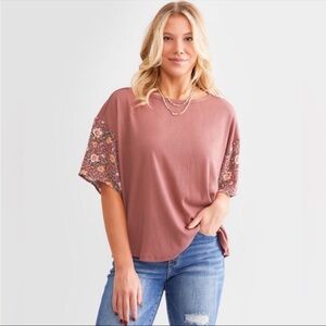 Buckle Daytrip Oversized Pink Ditsy Floral Short Sleeve Contrast Top